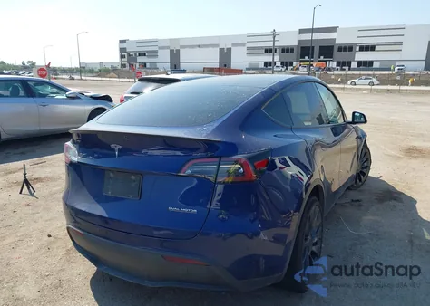 2024 Tesla Model Y Performance Dual Motor All-Wheel Drive z USA, uszkodzony, nr VIN 7SAYGDEF6RA286390